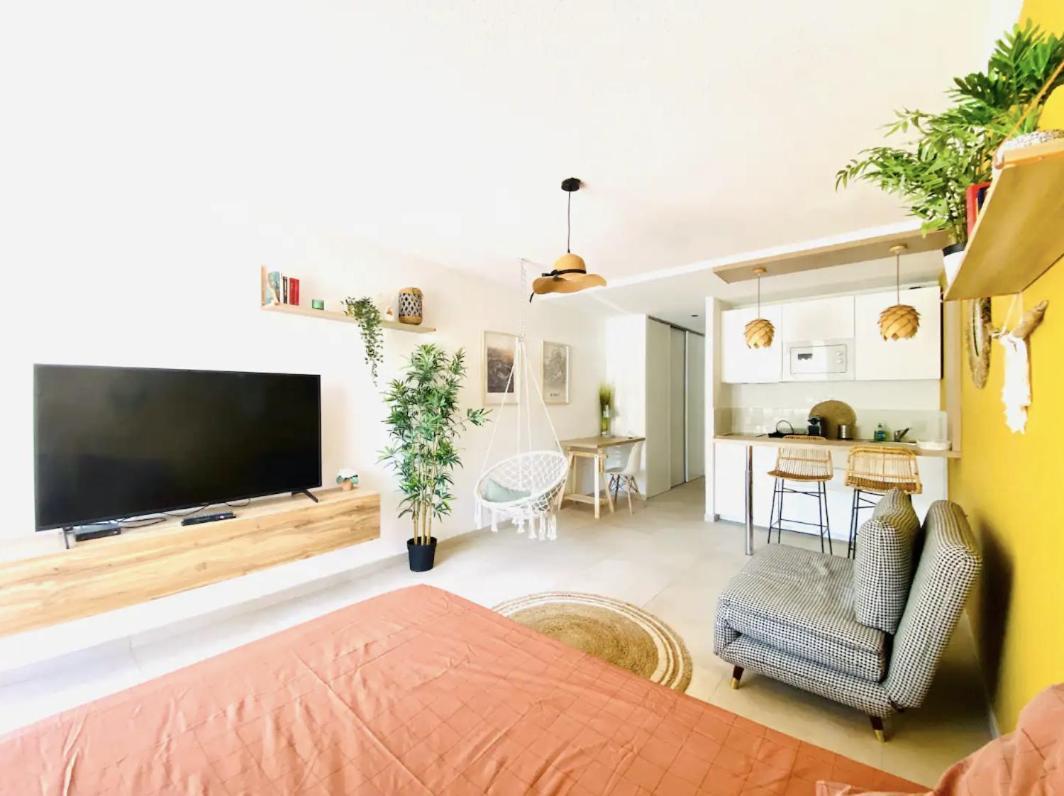 Studio Terrasse & Parking Gratuit En Residence Ним Экстерьер фото